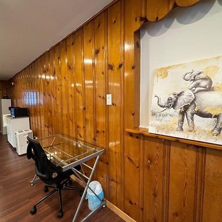 Cozy Spacious Work Friendly Lotus With Garden View High Speed Free Wi Fi And Parking Adjacent To Downtown Монреаль Экстерьер фото