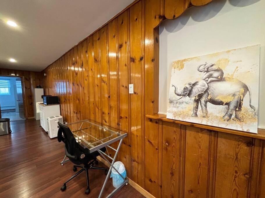 Cozy Spacious Work Friendly Lotus With Garden View High Speed Free Wi Fi And Parking Adjacent To Downtown Монреаль Экстерьер фото
